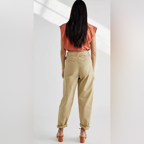 LEVI’S PREMIUM Khaki High Waist Cotton Pants Chinos Tapered Pleated, Size 30 - Picture 3 of 14